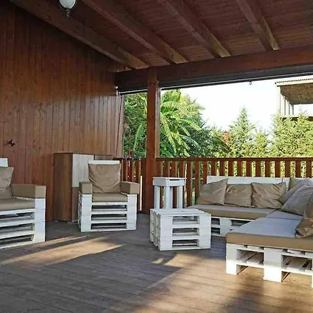 Chalet Relax & Pool بومبيي