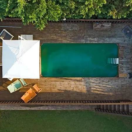Chalet Relax & Pool بومبيي