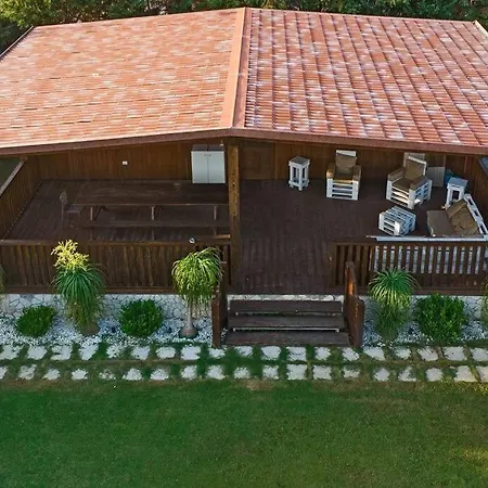 Chalet Relax & Pool * بومبيي
