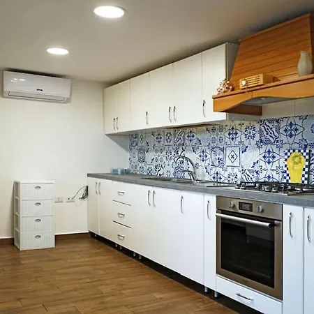 Chalet Relax & Pool Apartament Pompeja